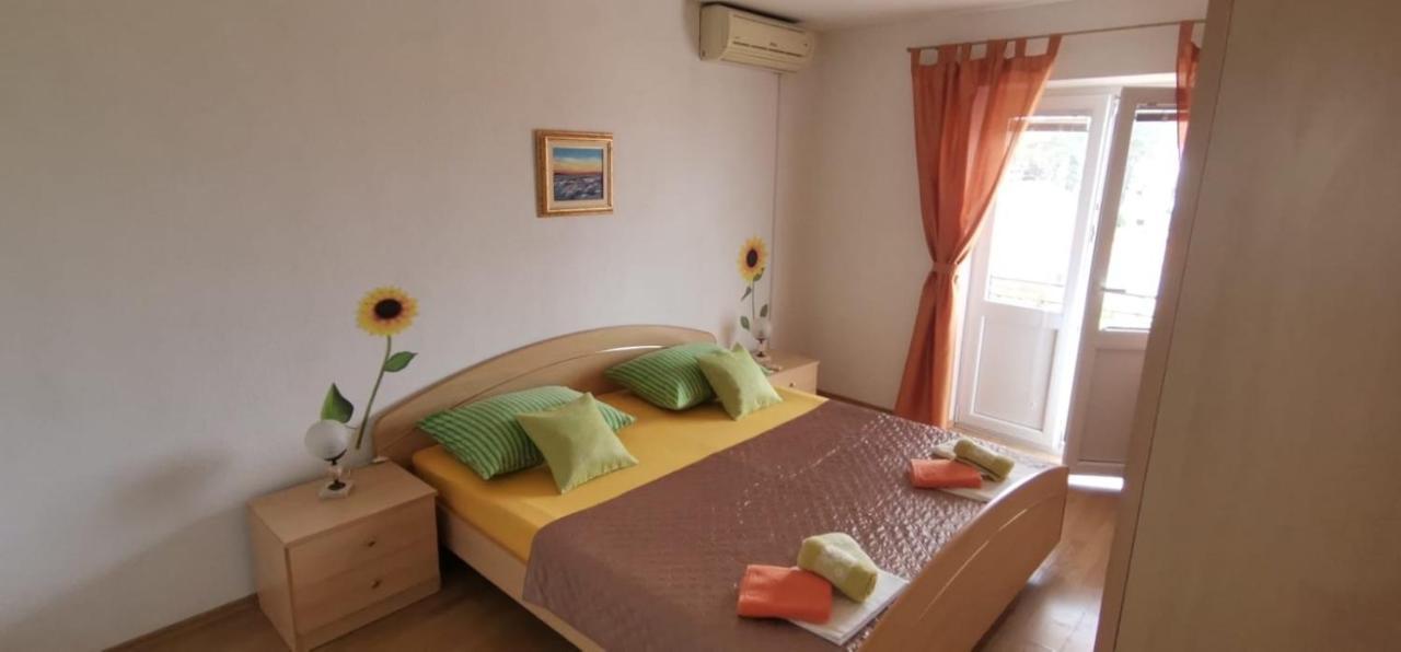 Apartments Mate Baška Voda Eksteriør billede