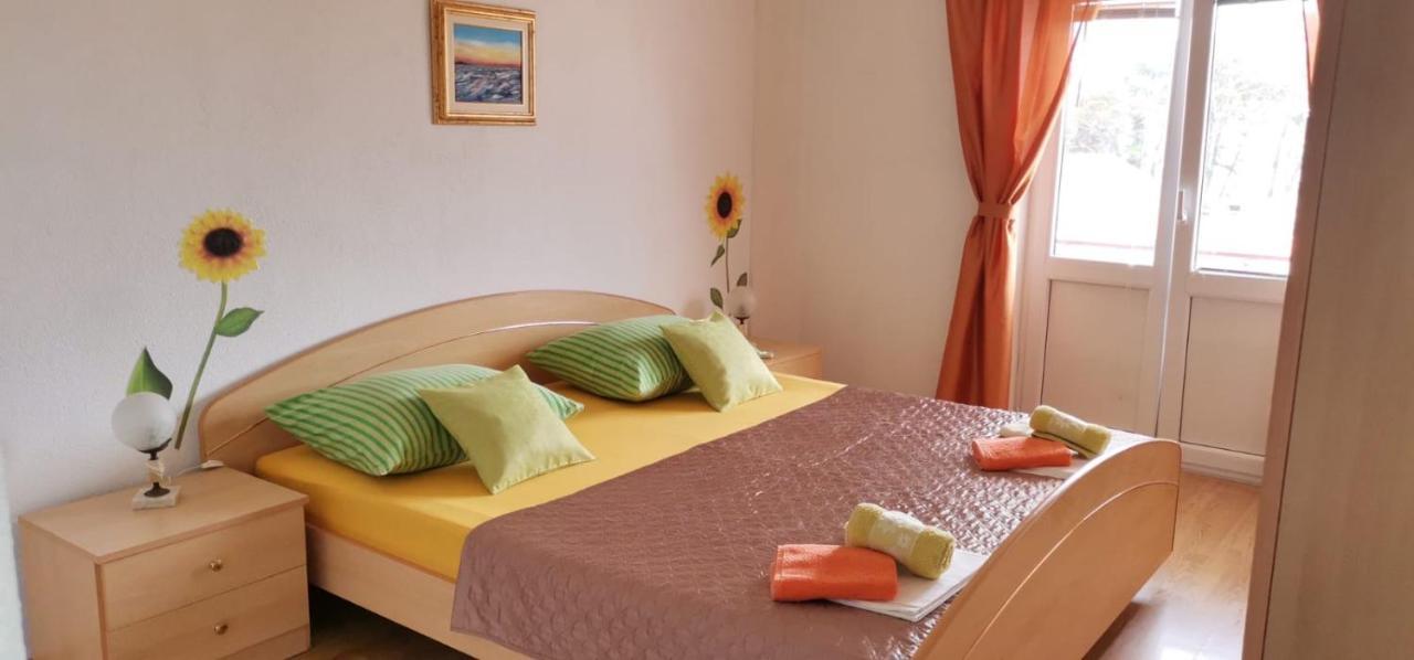 Apartments Mate Baška Voda Eksteriør billede
