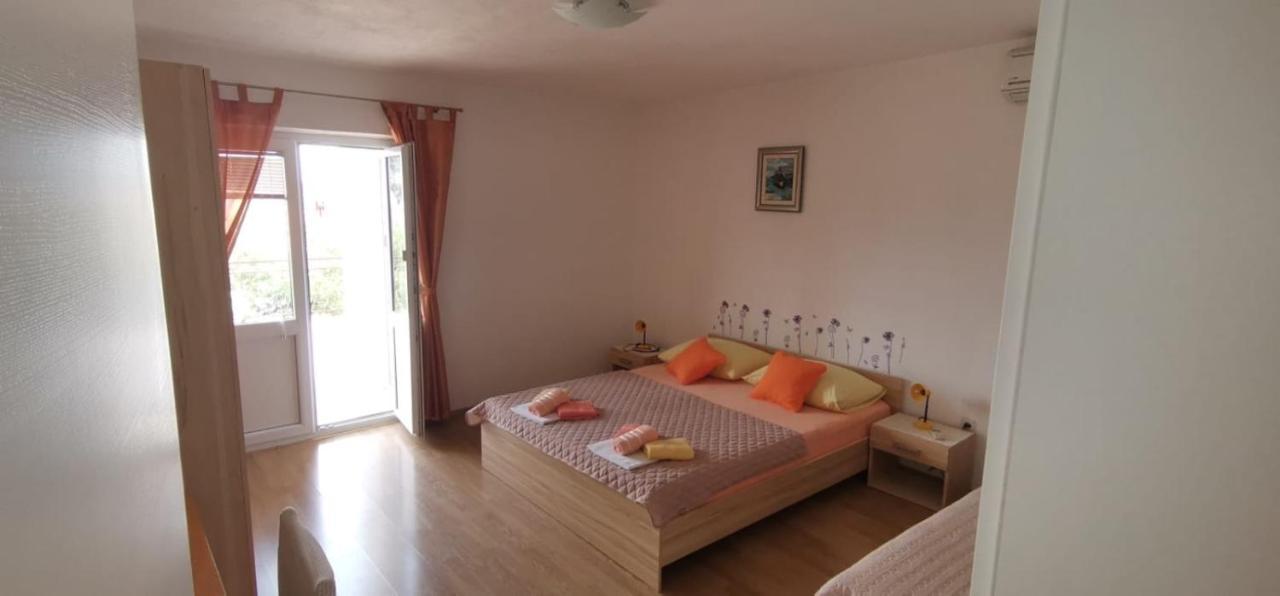 Apartments Mate Baška Voda Eksteriør billede