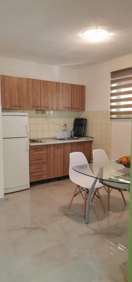 Apartments Mate Baška Voda Eksteriør billede