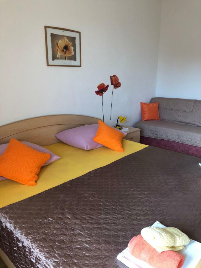 Apartments Mate Baška Voda Eksteriør billede