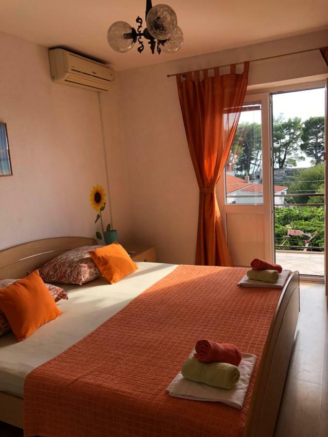 Apartments Mate Baška Voda Eksteriør billede