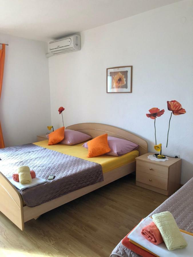 Apartments Mate Baška Voda Eksteriør billede